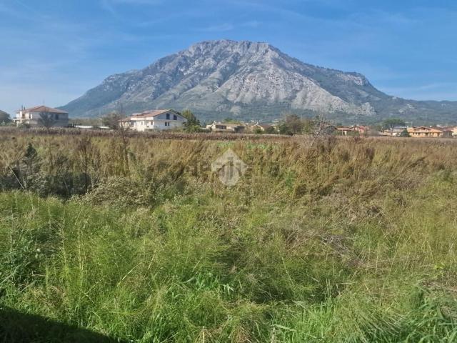 Terreno in vendita di 16260 m²