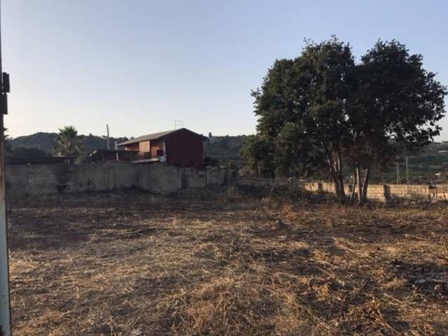 Terreno in vendita di 1763 m²