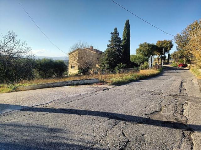 Terreno in vendita di 1760 m² in Via dei Gradini, 3