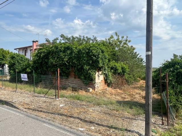 Terreno in vendita di 1768 m² in Via Mure