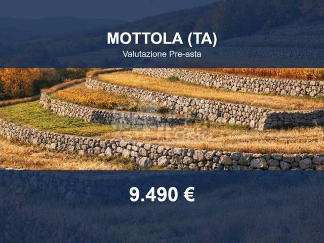 Terreno in vendita di 17831 m² in Via Francesco Acquaro