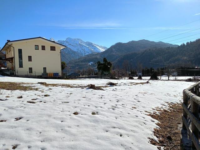 Terreno in vendita di 1700 m²