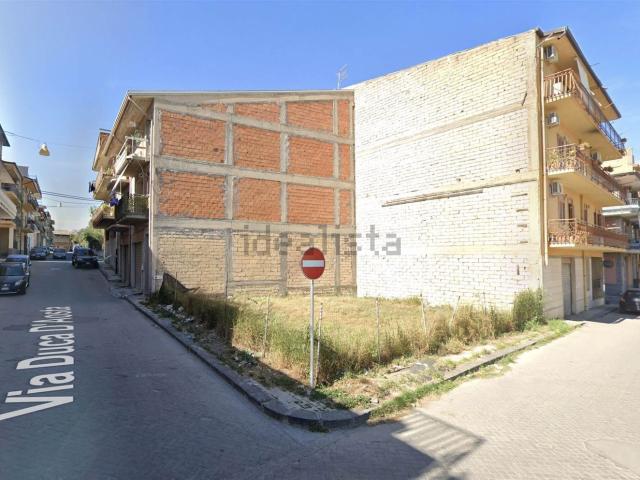 Terreno in vendita di 170 m² in Via Duca D&apos Aosta