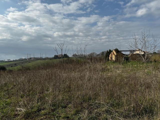 Terreno in vendita di 1870 m² in Contrada Cavaticchi