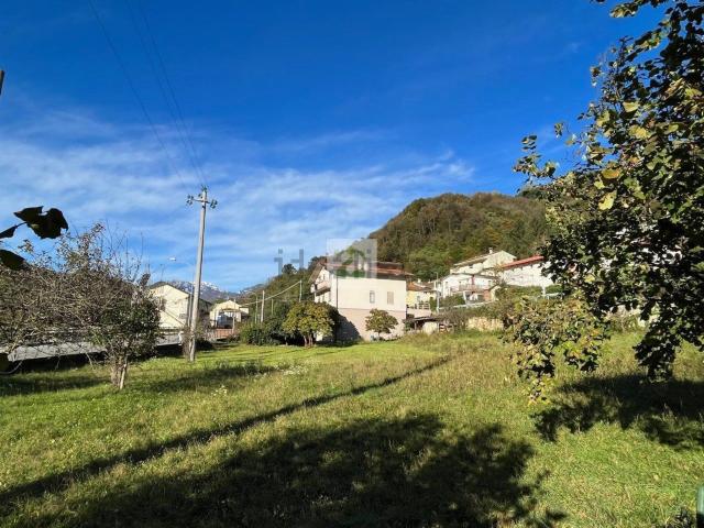 Terreno in vendita di 1871 m² in Via delle Fabbriche