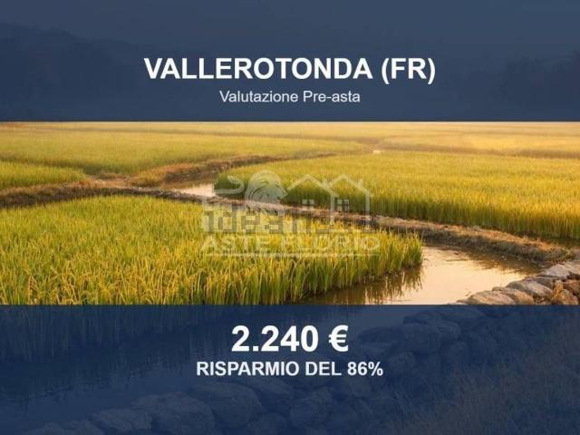 Terreno in vendita di 1899 m² in Via Vallecupella