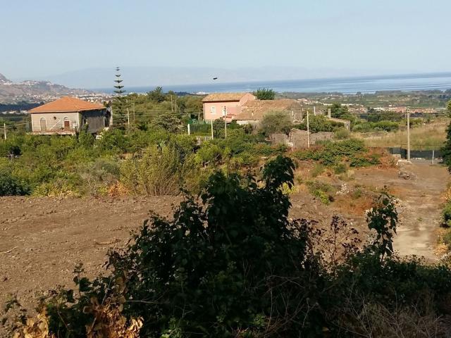 Terreno in vendita di 18000 m² in Via Nicotra, 17