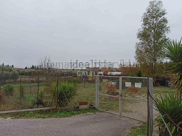 Terreno in vendita di 1800 m² in Via di Sterpeto