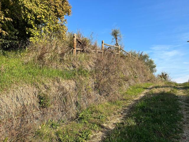 Terreno in vendita di 1800 m² in Via Don Lorenzo Milani