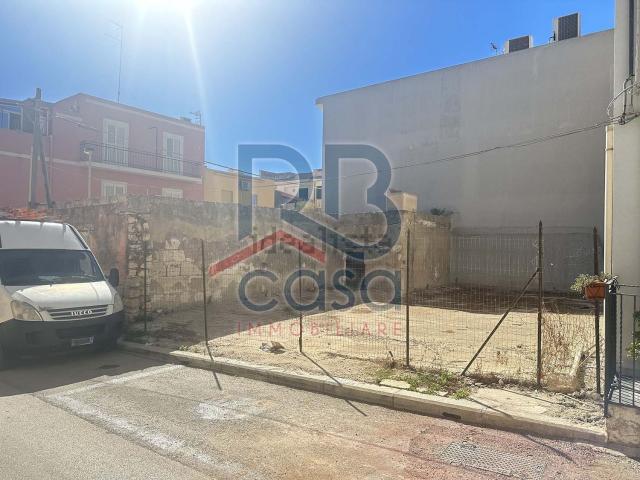 Terreno in vendita di 180 m² in Via Mascagni