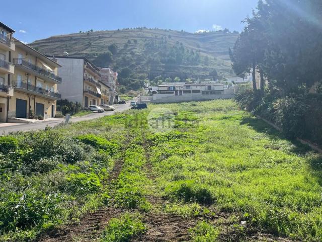 Terreno in vendita di 180 m² in Via John Fitzgerald Kennedy, 117