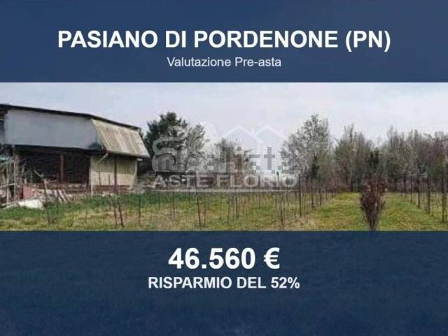 Terreno in vendita di 19480 m² in Via Cornizzai