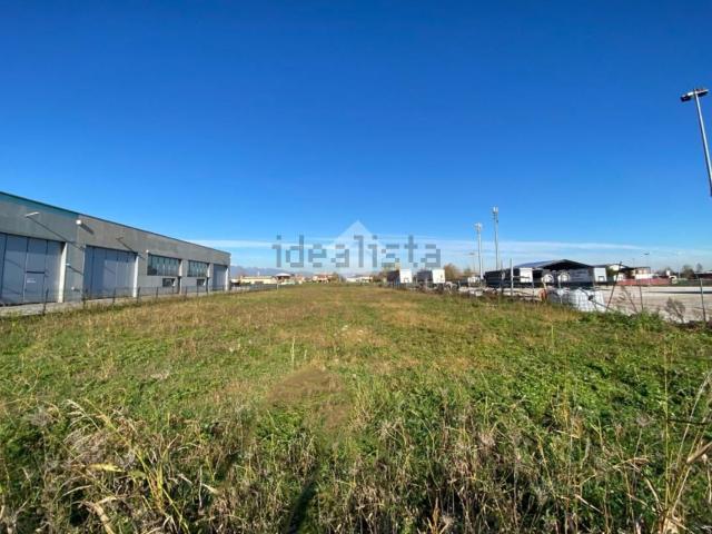 Terreno in vendita di 1950 m² in Strada Militare, 13