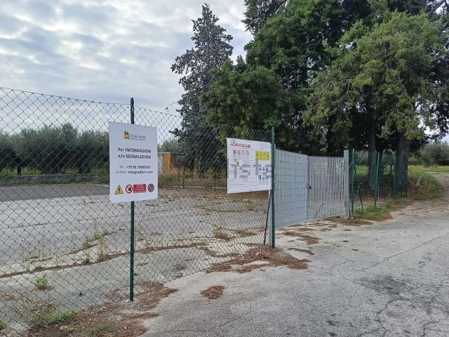Terreno in vendita di 1980 m² in Contrada Mozzoni