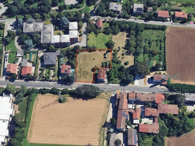 Terreno in vendita di 1900 m² in Via Baldasseria Media, 48