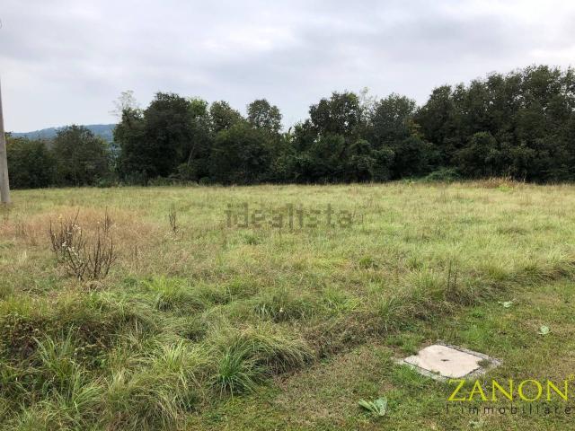 Terreno in vendita di 1937 m² in Via Srečko Kosovel, 36