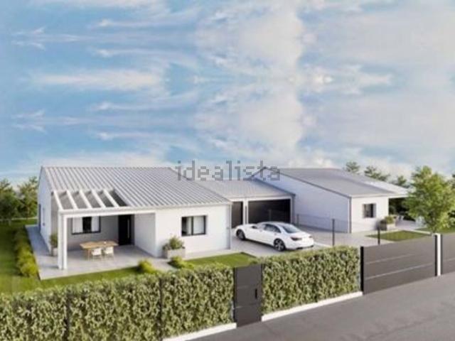 Terreno in vendita di 2050 m² in Via Montecchia