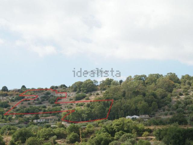 Terreno in vendita di 20585 m²