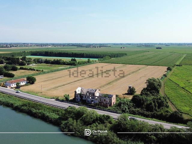 Terreno in vendita di 40000 m² in Via Caposile, 24