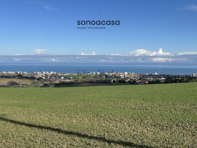 Terreno in vendita di 20000 m² in Strada Fonte Casello