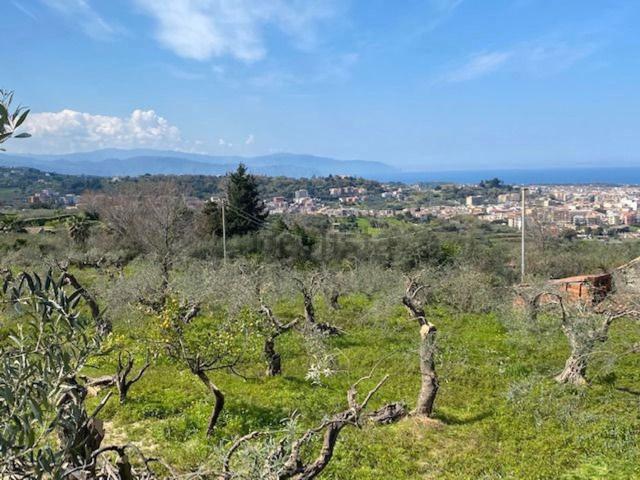 Terreno in vendita di 2000 m² in Salita Castello
