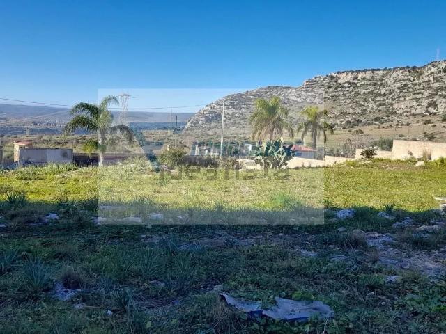 Terreno in vendita di 2000 m² in Via Mario Francese