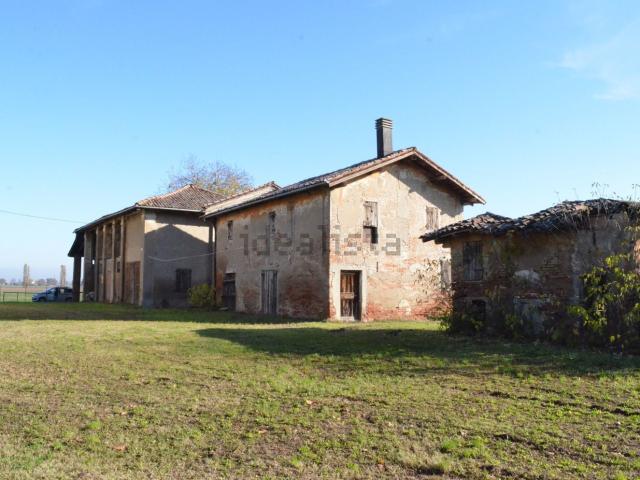 Terreno in vendita di 2000 m² in Via Sasso