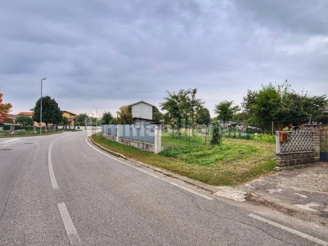 Terreno in vendita di 2019 m² in Via Trieste, 7