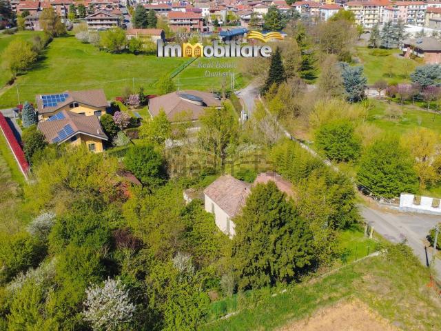 Terreno in vendita di 2150 m² in Strada Fontanile