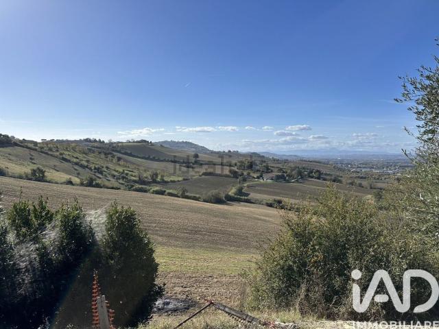 Terreno in vendita di 2170 m² in Strada Provinciale Helvia Recina
