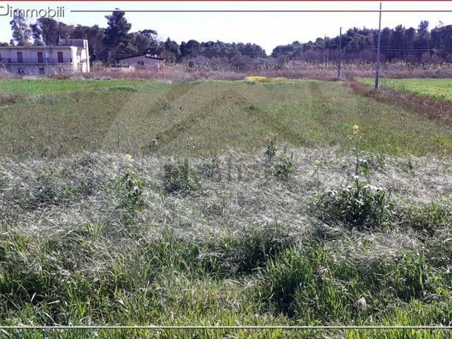 Terreno in vendita di 2120 m² in Via Francesco Bonfiglio, 174
