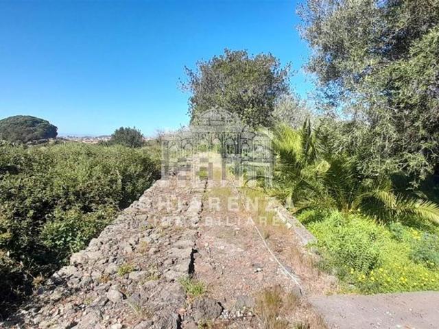 Terreno in vendita di 2120 m² in Via Giuseppe Giusti