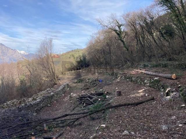 Terreno in vendita di 2126 m² in Via Sommavilla, 20
