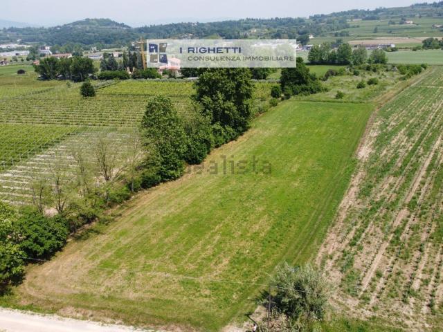 Terreno in vendita di 22600 m² in Via Paolonga