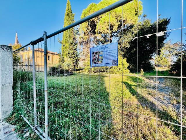 Terreno in vendita di 2264 m² in Via Garibaldi