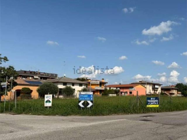 Terreno in vendita di 2295 m² in Via Casella