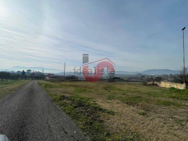 Terreno in vendita di 22000 m² in Via Molise