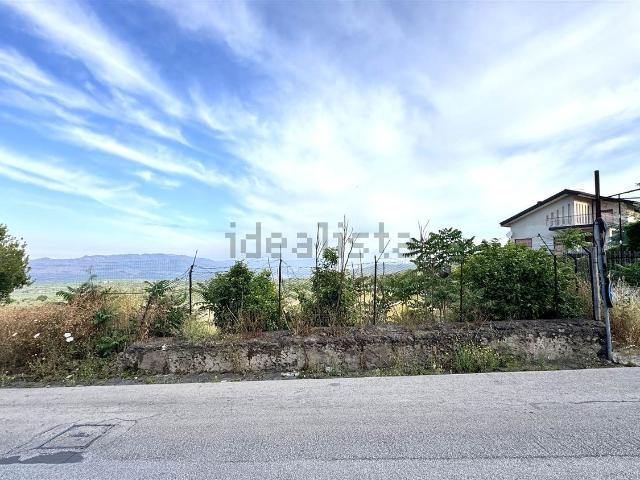 Terreno in vendita di 2200 m²