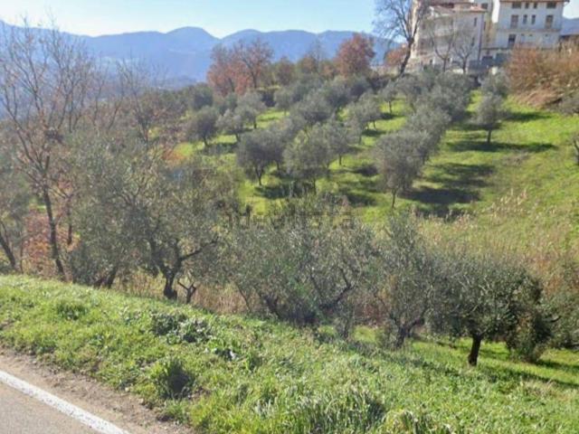 Terreno in vendita di 2200 m²