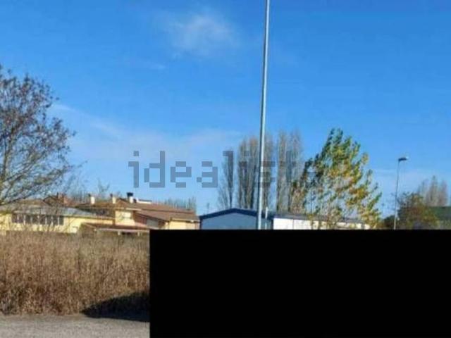Terreno in vendita di 2218 m² in Via Pietro Nenni