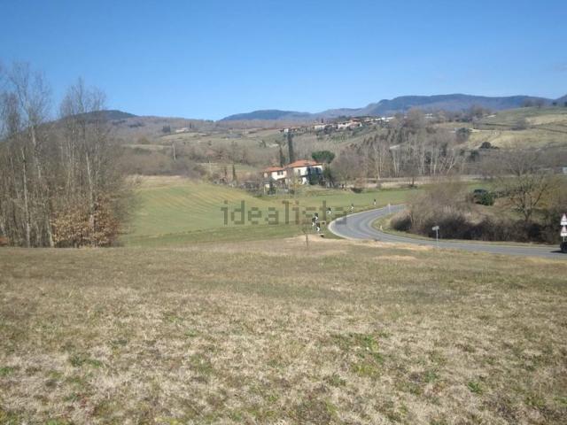 Terreno in vendita di 2224 m² in Via Guazzi