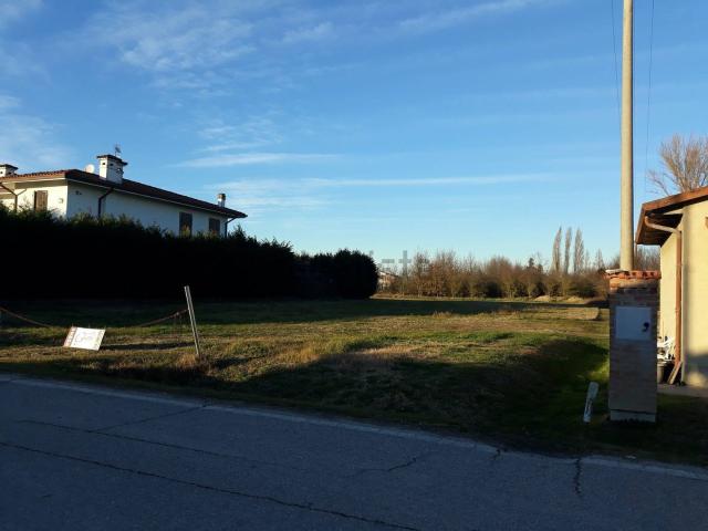 Terreno in vendita di 2230 m² in Via Ex Dogana, 79