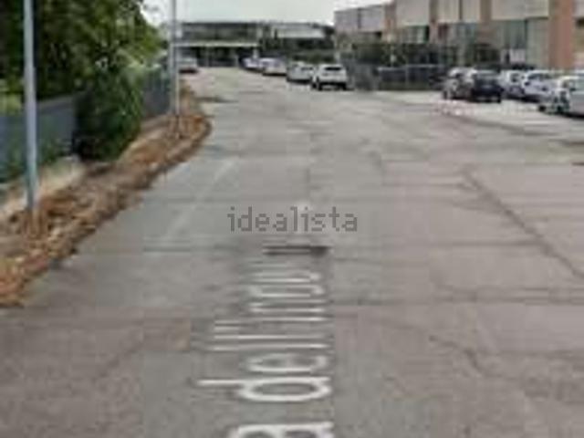 Terreno in vendita di 2235 m² in Via dell&apos Industria