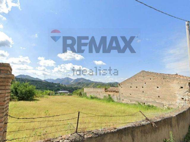 Terreno in vendita di 2300 m² in Contrada Gesita, 24