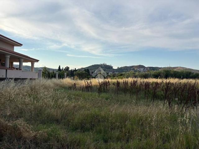 Terreno in vendita di 2440 m² in Via Porto Torres, 1