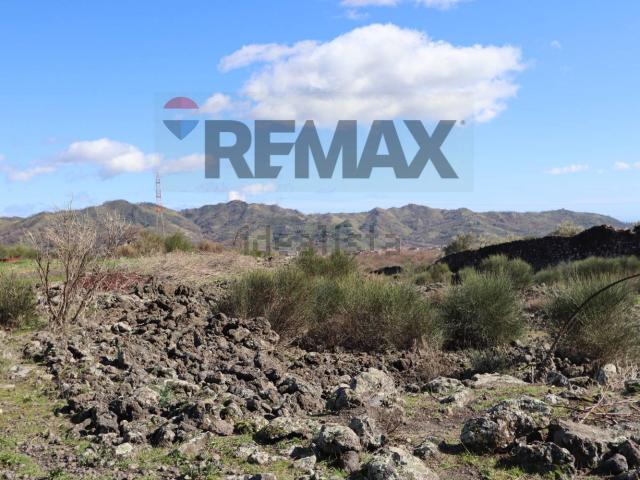 Terreno in vendita di 247485 m² in Via Guardiola