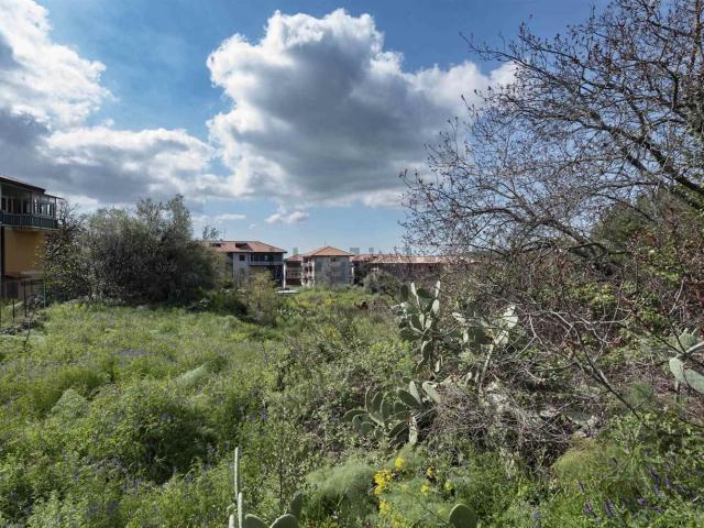 Terreno in vendita di 2557 m² in Via San Biagio, 94