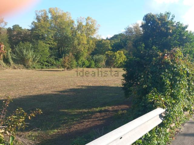 Terreno in vendita di 2500 m² in Via Antonio Segni