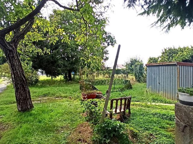 Terreno in vendita di 2500 m² in Via Minatole, 23