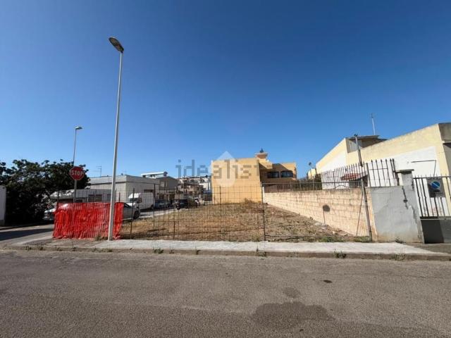 Terreno in vendita di 250 m² in Via della Vite, 15